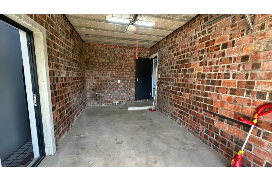 3 Bedroom Property for Sale in De Zoete Inval Western Cape